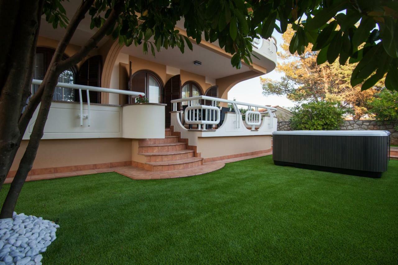 Villa Royale Krk คิร์ก ภายนอก รูปภาพ